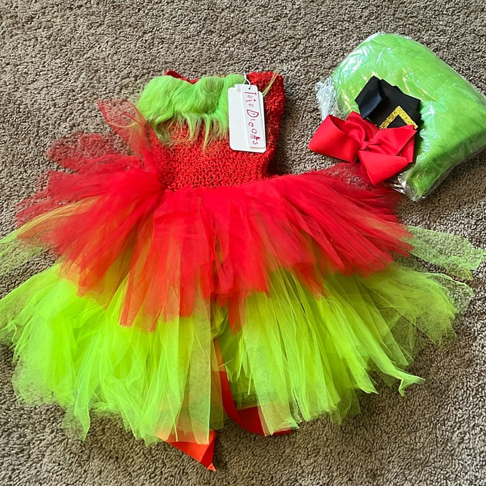 Girly grinch Christmas dress sz 3-4 med New